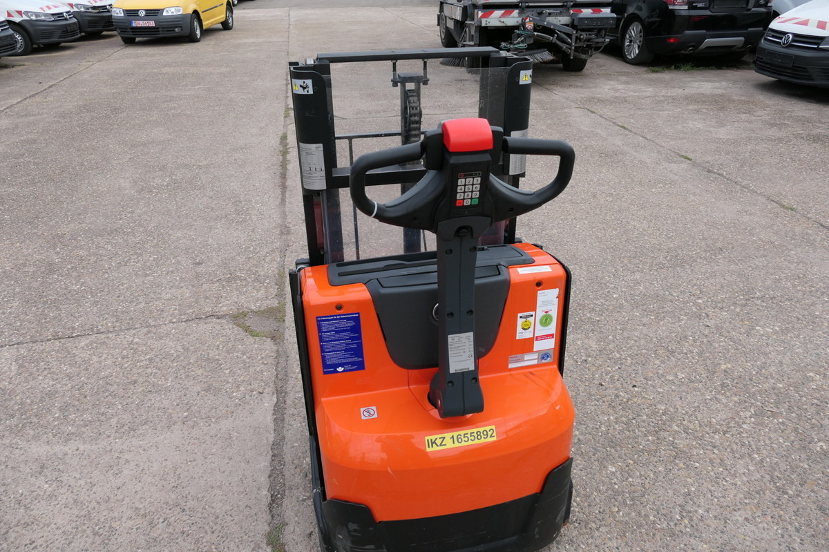 BT SWE 200D - משאית משטחים: תמונה 3 BT SWE 200D - משאית משטחים: תמונה 3
