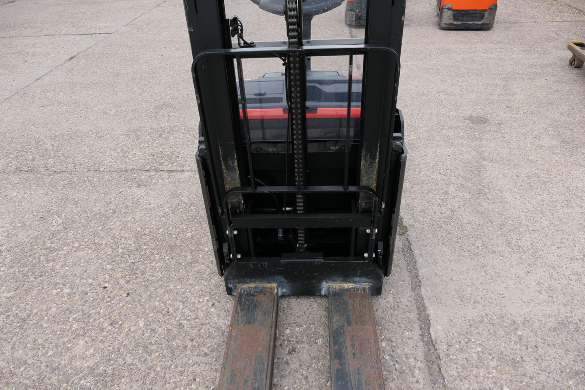 BT SWE 200D - משאית משטחים: תמונה 5 BT SWE 200D - משאית משטחים: תמונה 5