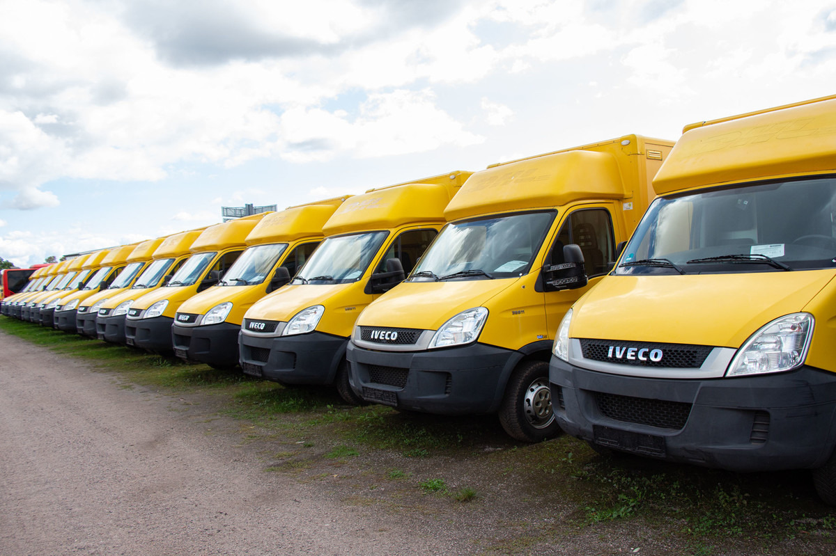 IVECO Daily 35 S11 C30C AUTOMATIK KAMERA MAXI Regale D - כלי רכב מסחרי עם תיבה: תמונה 1 IVECO Daily 35 S11 C30C AUTOMATIK KAMERA MAXI Regale D - כלי רכב מסחרי עם תיבה: תמונה 1