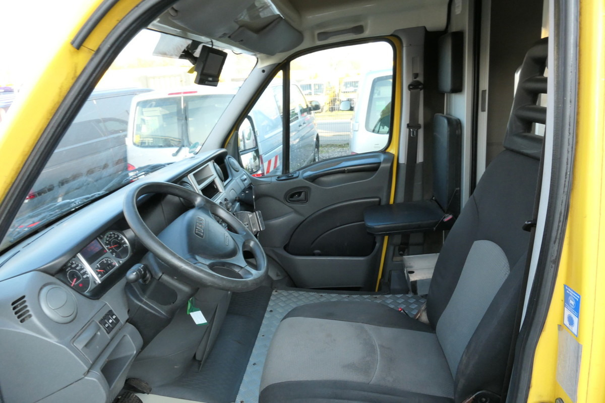 כלי רכב מסחרי עם תיבה IVECO Daily 35 S11 C30C AUTOMATIK KAMERA MAXI Regale D: תמונה 9