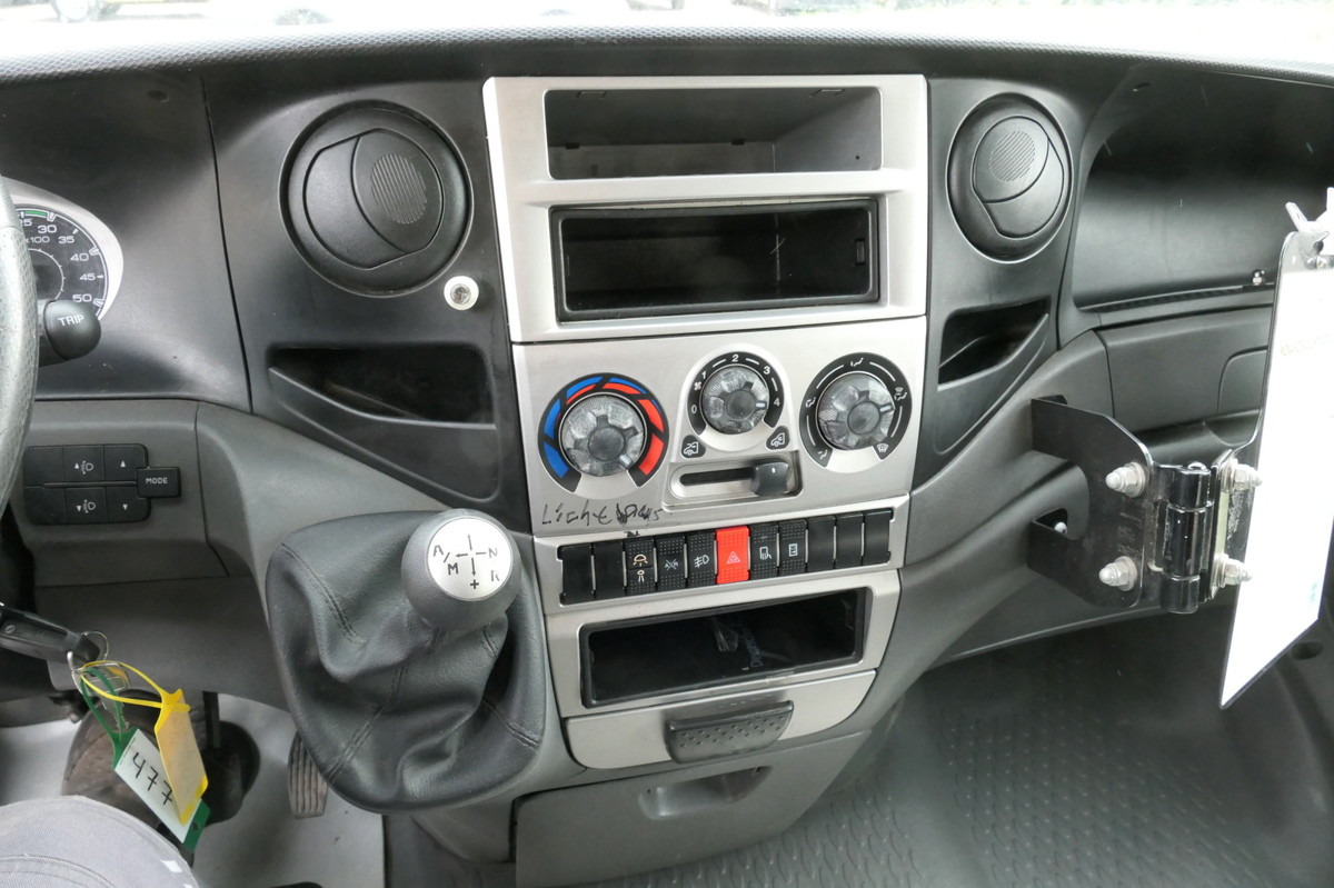 כלי רכב מסחרי עם תיבה IVECO Daily 35 S11 C30C AUTOMATIK KAMERA MAXI Regale L: תמונה 9