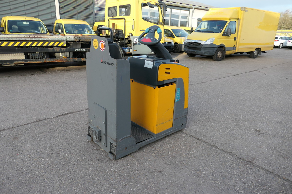JUNGHEINRICH EZS 130 Schlepper Batterie 06/2021 - טרקטור גרירה: תמונה 3 JUNGHEINRICH EZS 130 Schlepper Batterie 06/2021 - טרקטור גרירה: תמונה 3