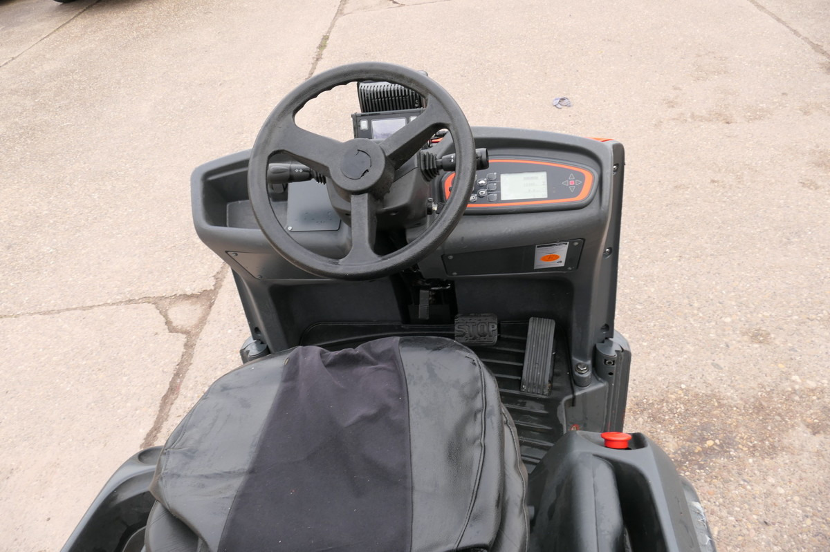 LINDE P 60 Z Schlepper 3-Rad - טרקטור גרירה: תמונה 5 LINDE P 60 Z Schlepper 3-Rad - טרקטור גרירה: תמונה 5
