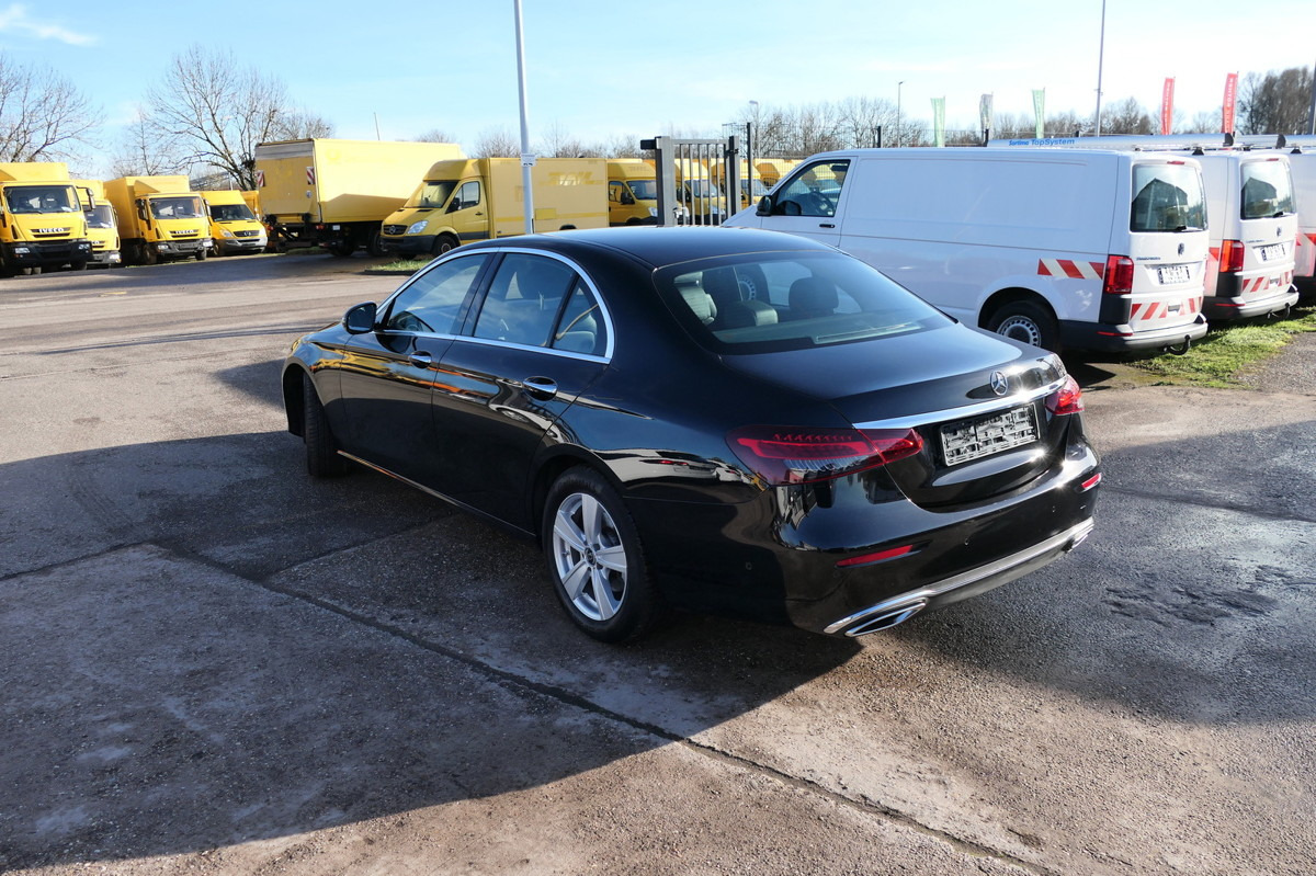 MERCEDES-BENZ E 220 d AVANTGARDE KLIMA - סדאן: תמונה 5 MERCEDES-BENZ E 220 d AVANTGARDE KLIMA - סדאן: תמונה 5