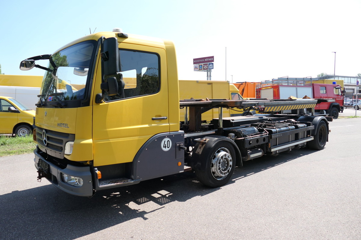 MERCEDES-BENZ KAMAG WBH 25 Wiesel Sattelkupplung Umsetzfahrz. - מוביל מכולות/ משאית החלפת גוף: תמונה 3 MERCEDES-BENZ KAMAG WBH 25 Wiesel Sattelkupplung Umsetzfahrz. - מוביל מכולות/ משאית החלפת גוף: תמונה 3