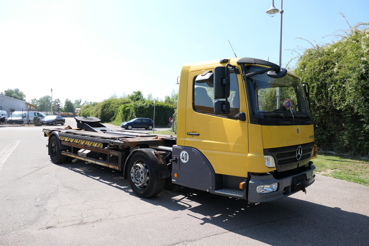MERCEDES-BENZ KAMAG WBH 25 Wiesel Sattelkupplung Umsetzfahrz. - מוביל מכולות/ משאית החלפת גוף: תמונה 4 MERCEDES-BENZ KAMAG WBH 25 Wiesel Sattelkupplung Umsetzfahrz. - מוביל מכולות/ משאית החלפת גוף: תמונה 4