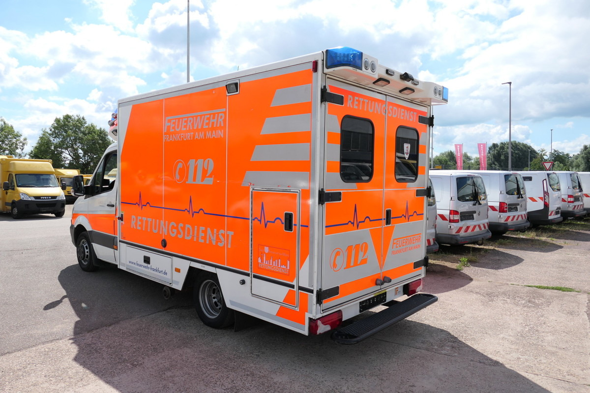 MERCEDES-BENZ Sprinter 519 CDI Klima Krankenwagen Fahrtec Aufb - אמבולנס: תמונה 3 MERCEDES-BENZ Sprinter 519 CDI Klima Krankenwagen Fahrtec Aufb - אמבולנס: תמונה 3
