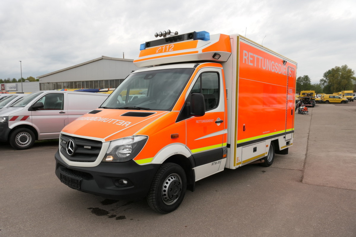 MERCEDES-BENZ Sprinter 519 CDI Klima Krankenwagen - אמבולנס: תמונה 2 MERCEDES-BENZ Sprinter 519 CDI Klima Krankenwagen - אמבולנס: תמונה 2