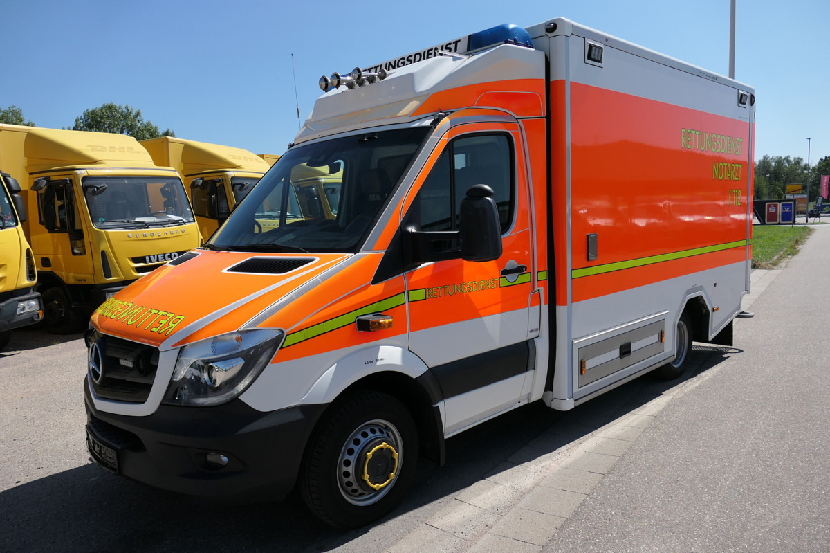 MERCEDES-BENZ Sprinter 519 CDI Klima Krankenwagen - אמבולנס: תמונה 2 MERCEDES-BENZ Sprinter 519 CDI Klima Krankenwagen - אמבולנס: תמונה 2