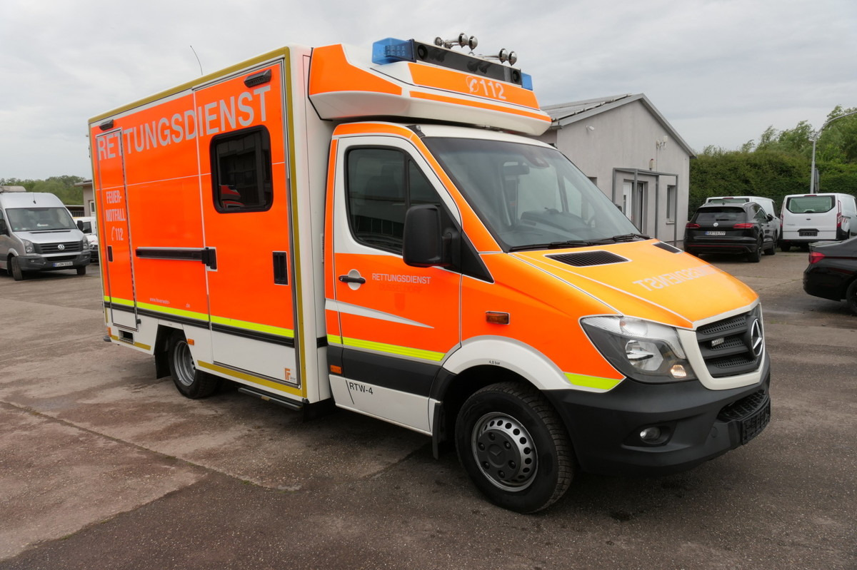 MERCEDES-BENZ Sprinter 519 CDI Klima Krankenwagen - אמבולנס: תמונה 2 MERCEDES-BENZ Sprinter 519 CDI Klima Krankenwagen - אמבולנס: תמונה 2