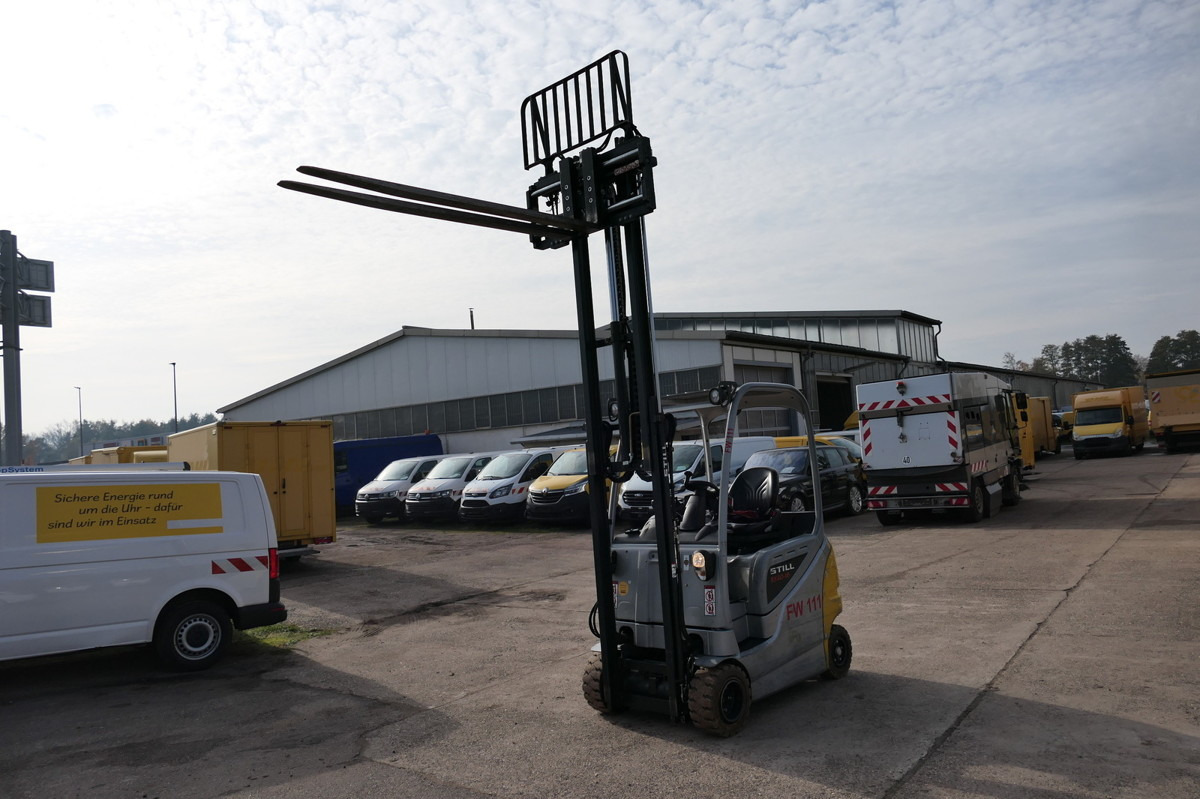 STILL RX 20-18P/H 4-RAD DUPLEX 4-VENTIL - מלגזה מותקנת על משאית: תמונה 1 STILL RX 20-18P/H 4-RAD DUPLEX 4-VENTIL - מלגזה מותקנת על משאית: תמונה 1