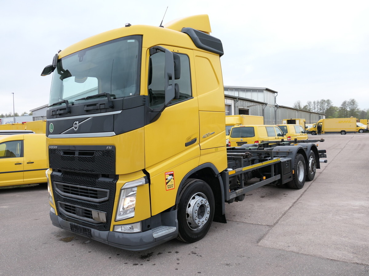 VOLVO FH 26.420 6x2 BDF - משאית תיבה: תמונה 1 VOLVO FH 26.420 6x2 BDF - משאית תיבה: תמונה 1