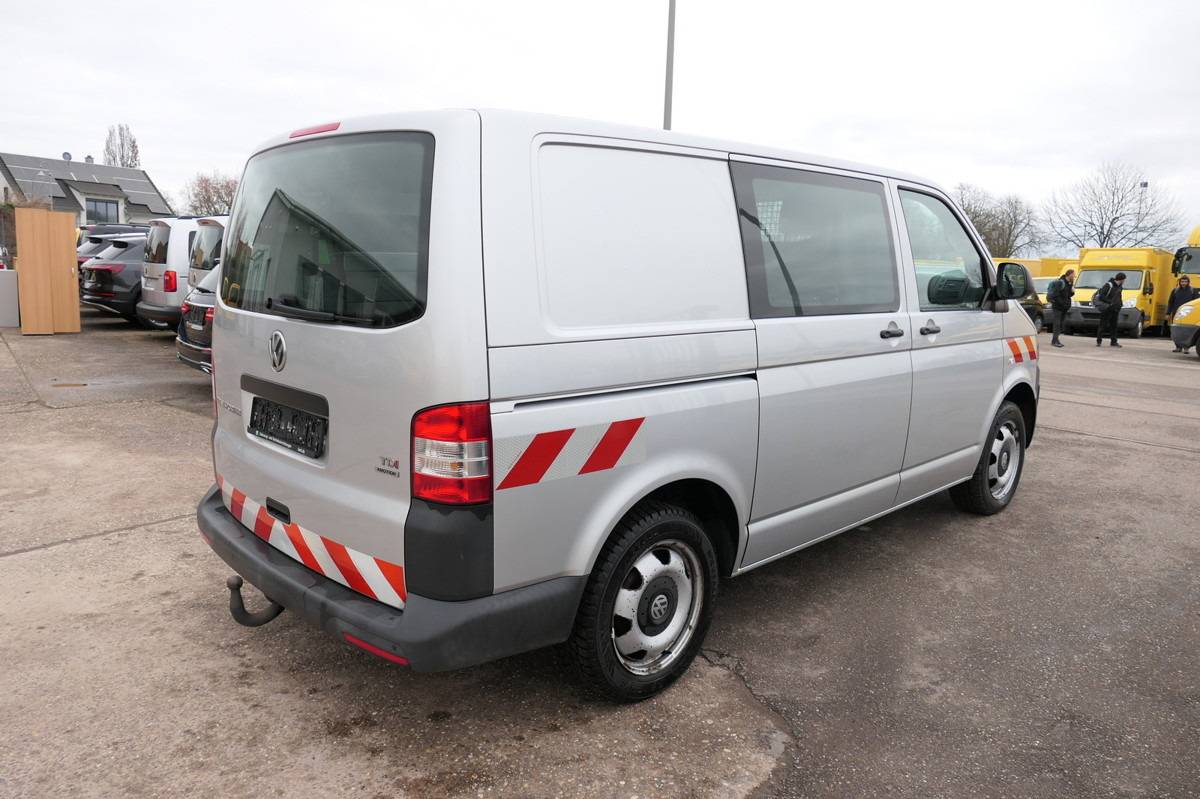 VW T5 Transporter 2.0 TDI 2Sitzer 4Motion AHK KLIMA - כלי רכב מסחרי קטן: תמונה 4 VW T5 Transporter 2.0 TDI 2Sitzer 4Motion AHK KLIMA - כלי רכב מסחרי קטן: תמונה 4