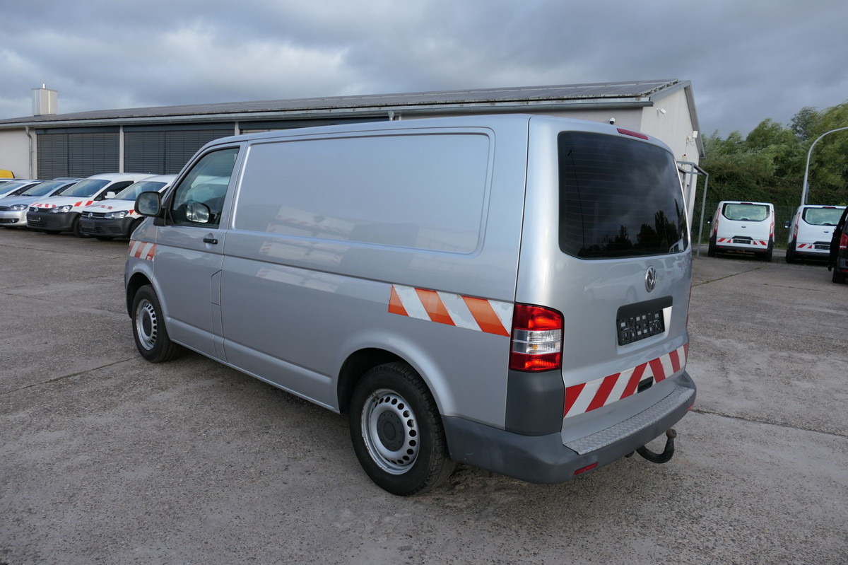 VW T5 Transporter 2.0 TDI KLIMA AHK Werkstatteinbau - כלי רכב מסחרי קטן: תמונה 5 VW T5 Transporter 2.0 TDI KLIMA AHK Werkstatteinbau - כלי רכב מסחרי קטן: תמונה 5