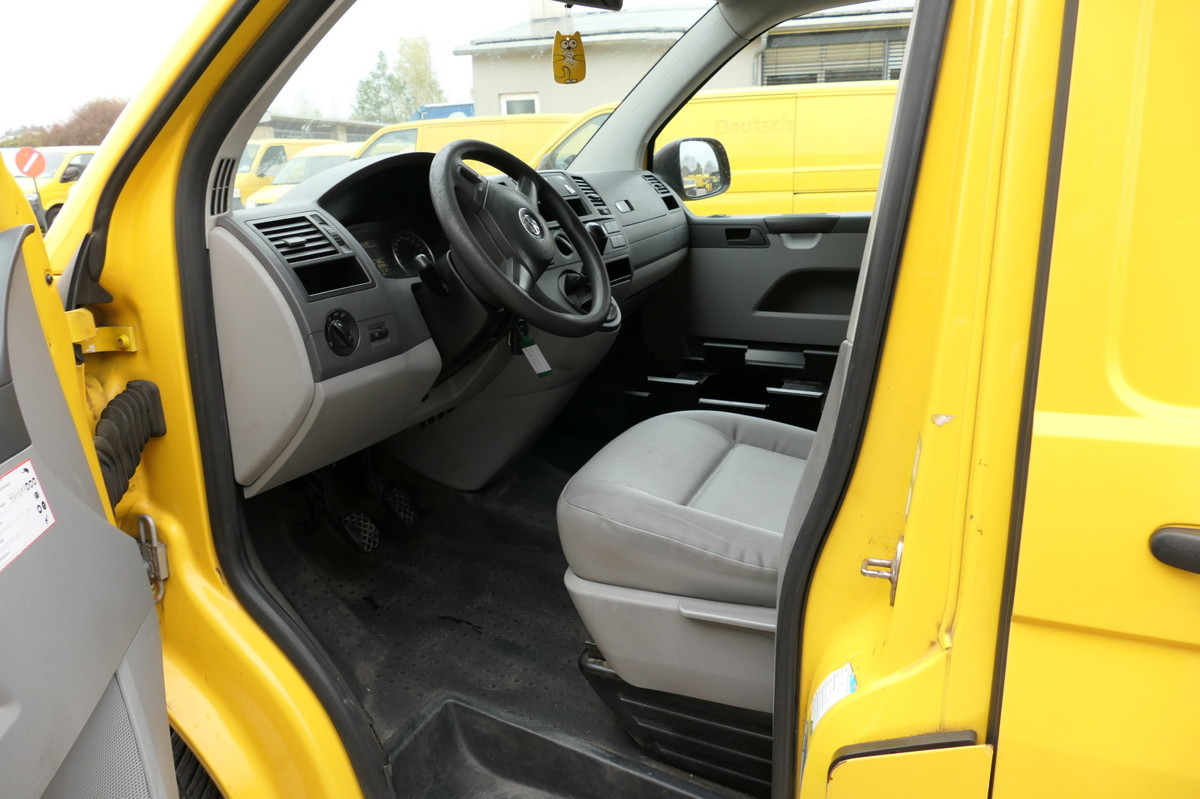 Interior photo 1: כלי רכב מסחרי קטן VW T5 Transporter 2.0 TDI PARKTRONIK EURO5 2xSCHIEB