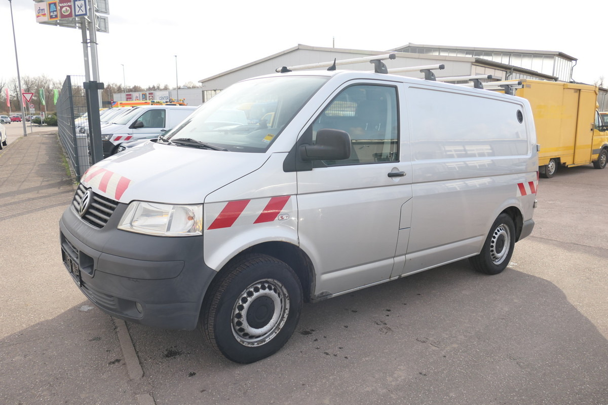 VW T5 Transporter 2.5 TDI 4Motion Werkstatteinbau A - כלי רכב מסחרי קטן: תמונה 3 VW T5 Transporter 2.5 TDI 4Motion Werkstatteinbau A - כלי רכב מסחרי קטן: תמונה 3