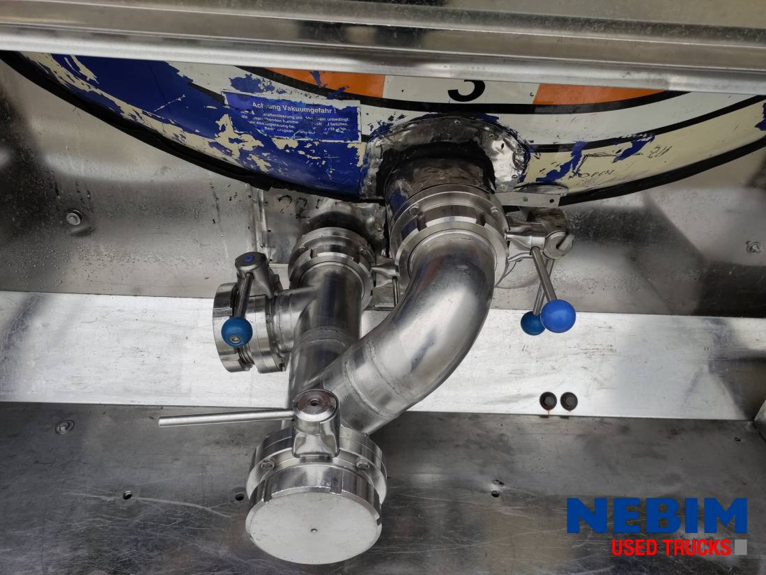 Feldbinder TSA 33.3-3 - 3 comp. 8.000 / 22.500 / 3.000 Ltr. - סמיטריילר מכל: תמונה 4 Feldbinder TSA 33.3-3 - 3 comp. 8.000 / 22.500 / 3.000 Ltr. - סמיטריילר מכל: תמונה 4
