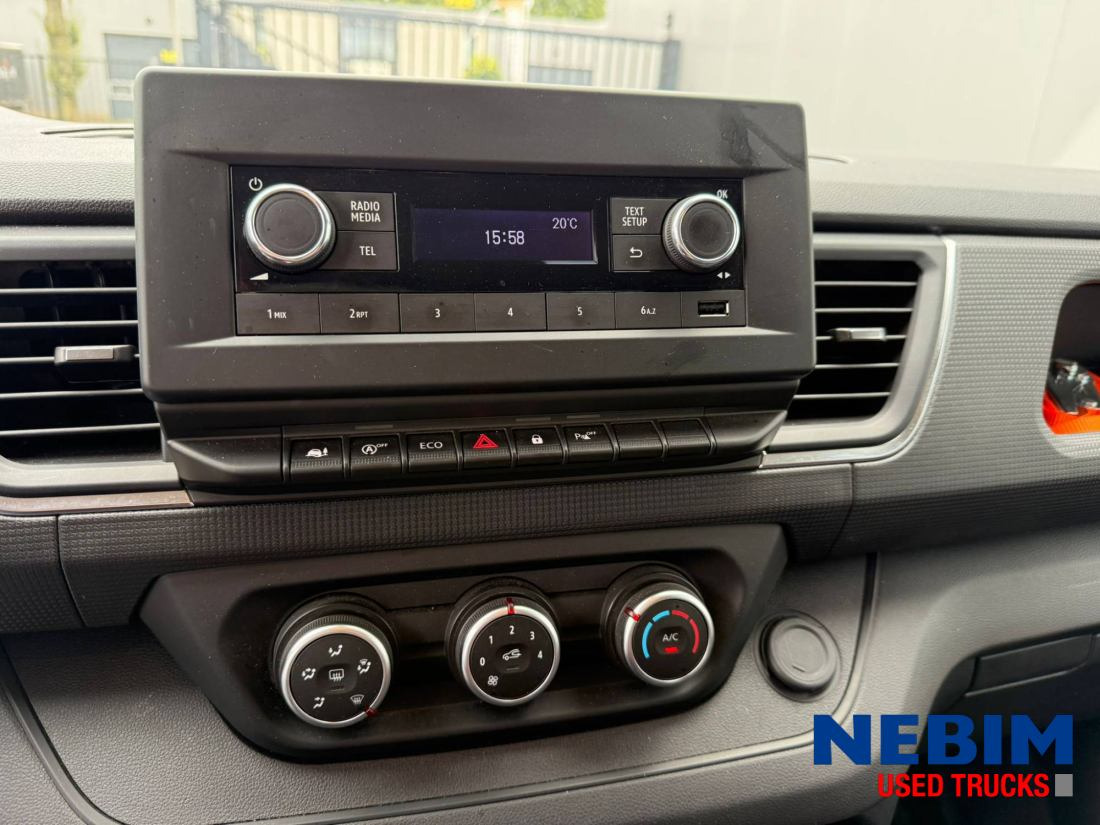 כלי רכב מסחרי קטן Renault Trafic: תמונה 14