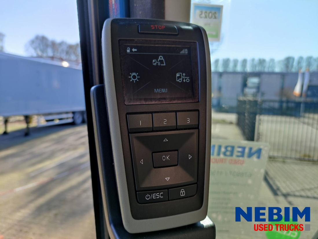 Volvo FH 500 6x4 - Hydraulic system - יחידת טרקטור: תמונה 5 Volvo FH 500 6x4 - Hydraulic system - יחידת טרקטור: תמונה 5