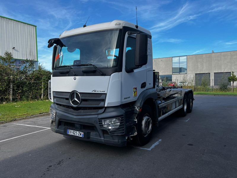 Mercedes-Benz Actros 2543 - משאית הרמת וו: תמונה 1 Mercedes-Benz Actros 2543 - משאית הרמת וו: תמונה 1