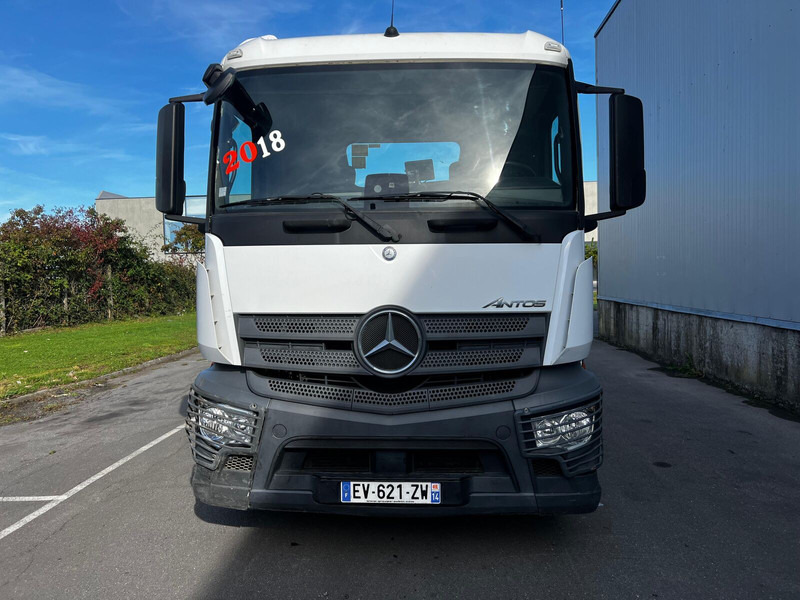 Mercedes-Benz Actros 2543 - משאית הרמת וו: תמונה 4 Mercedes-Benz Actros 2543 - משאית הרמת וו: תמונה 4