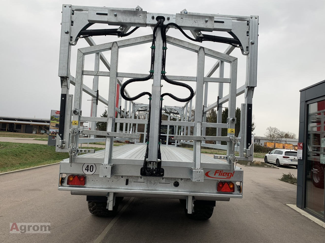 Fliegl DPW 210 BL - קרון נגרר לפלטפורמות חקלאיות: תמונה 4 Fliegl DPW 210 BL - קרון נגרר לפלטפורמות חקלאיות: תמונה 4