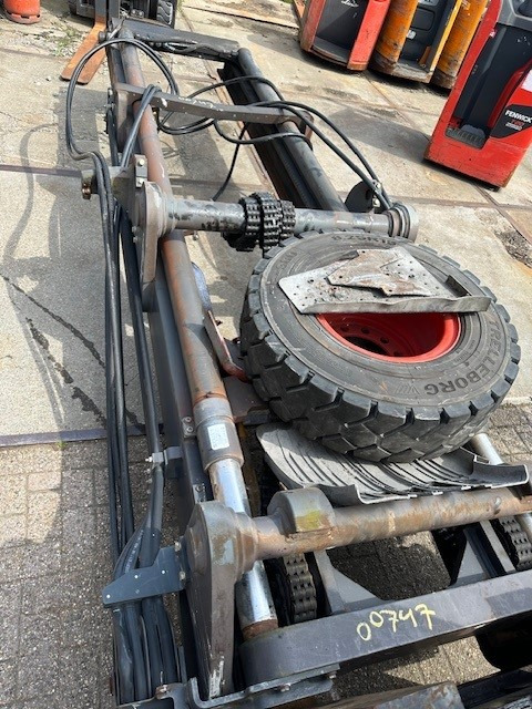 LINDE H80D-03/900 CABIN NO FORK CARIDGE NO FORKS - מלגזת סולר: תמונה 4 LINDE H80D-03/900 CABIN NO FORK CARIDGE NO FORKS - מלגזת סולר: תמונה 4