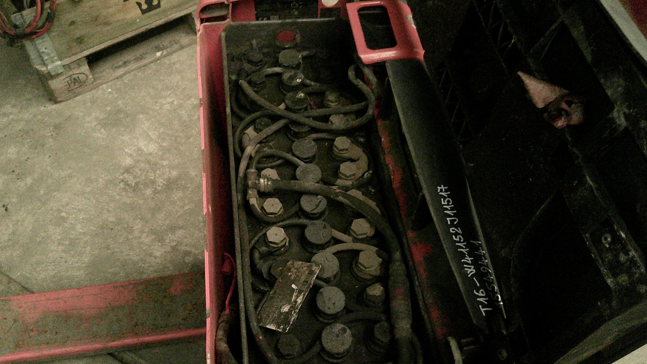 LINDE T16 - משאית משטחים: תמונה 3 LINDE T16 - משאית משטחים: תמונה 3