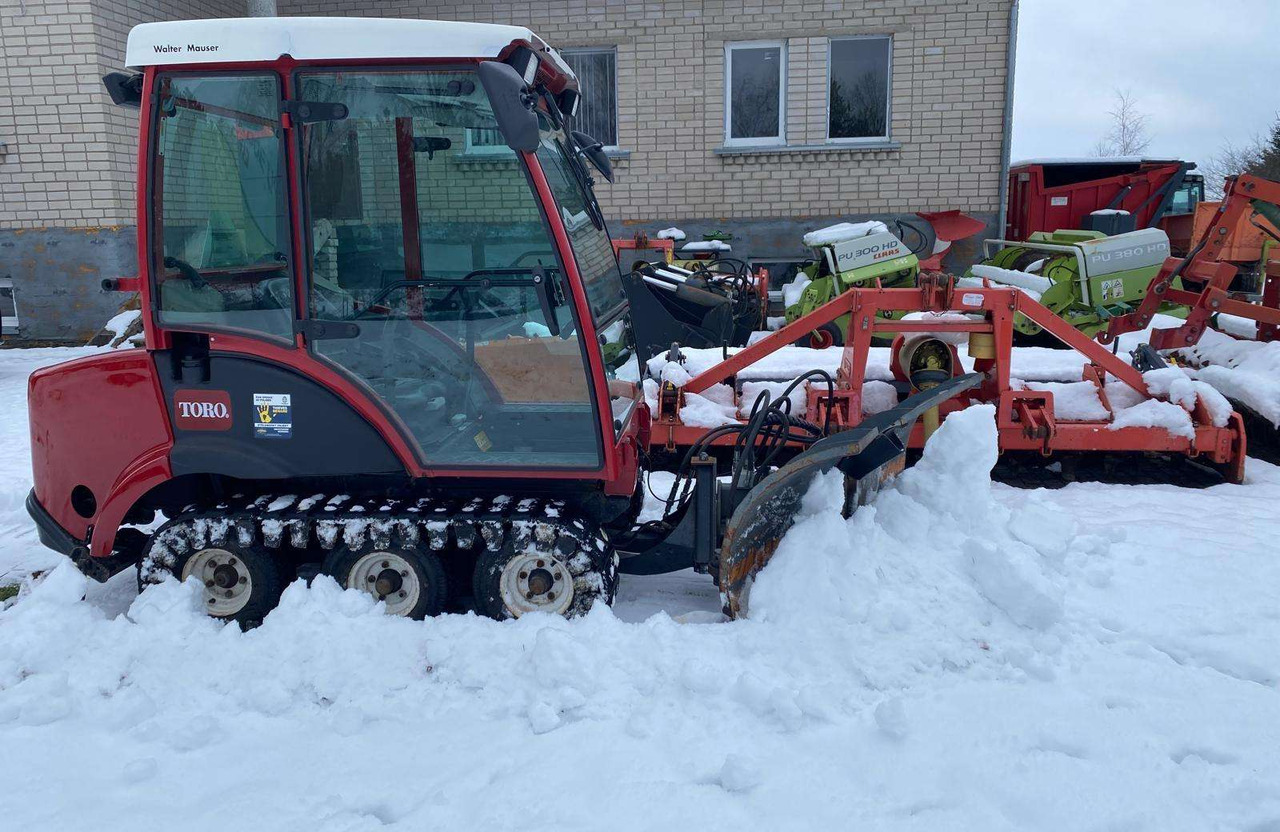 TORO Groundmaster 7200 - טרקטור חקלאי: תמונה 1 TORO Groundmaster 7200 - טרקטור חקלאי: תמונה 1