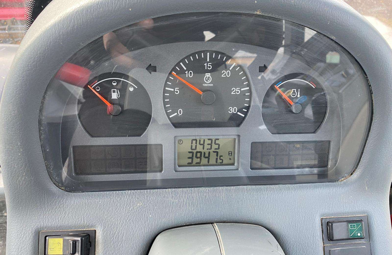 טרקטור חקלאי Valtra T160: תמונה 14