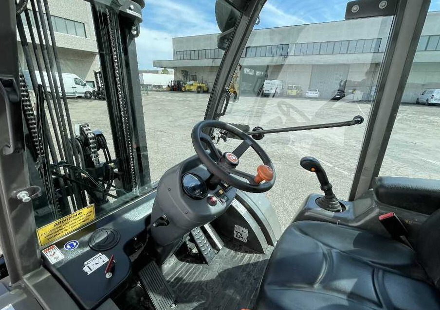 Ausa C 250 H X4 - מלגזת שטח קשה: תמונה 4 Ausa C 250 H X4 - מלגזת שטח קשה: תמונה 4