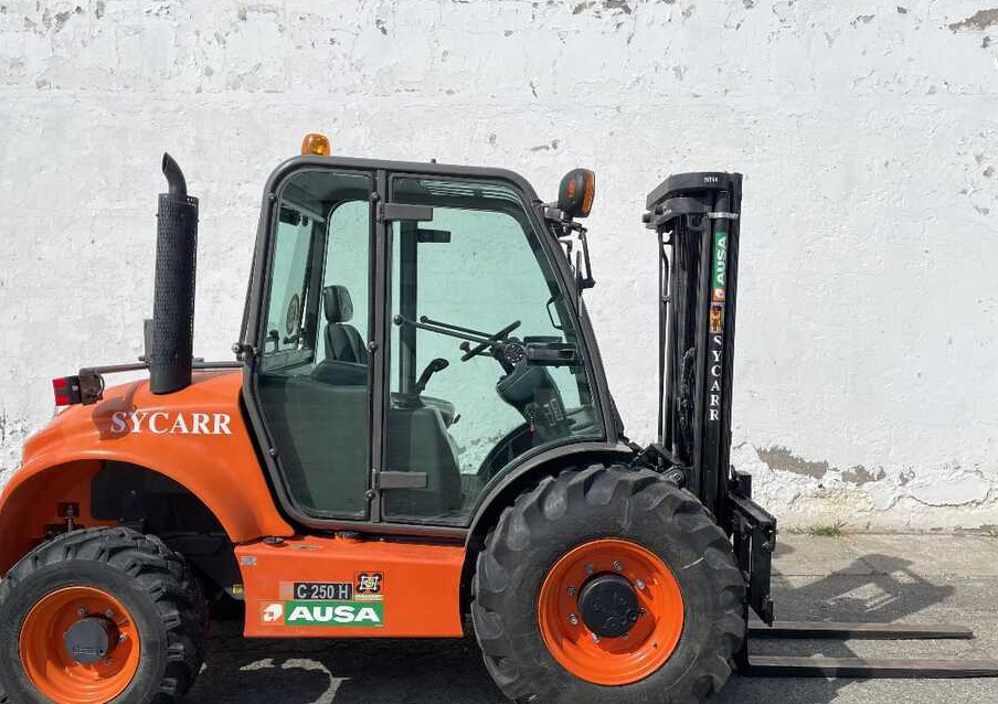 Ausa C 250 H X4 - מלגזת שטח קשה: תמונה 2 Ausa C 250 H X4 - מלגזת שטח קשה: תמונה 2