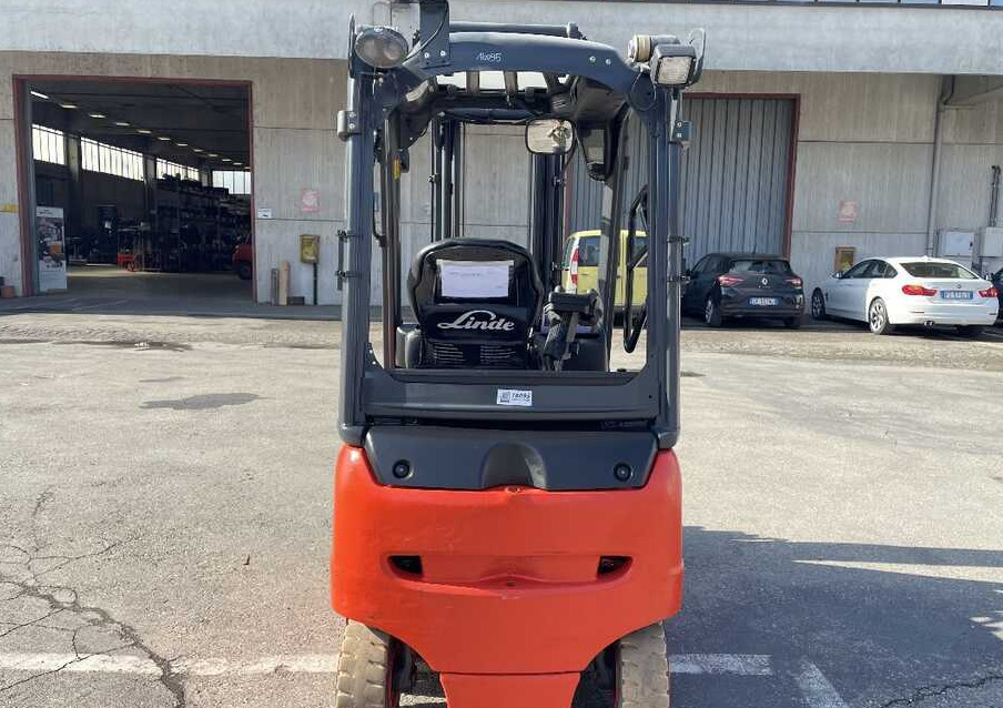 Linde E 20 PH/386 (batt. 2017) - מלגזה חשמלית: תמונה 3 Linde E 20 PH/386 (batt. 2017) - מלגזה חשמלית: תמונה 3