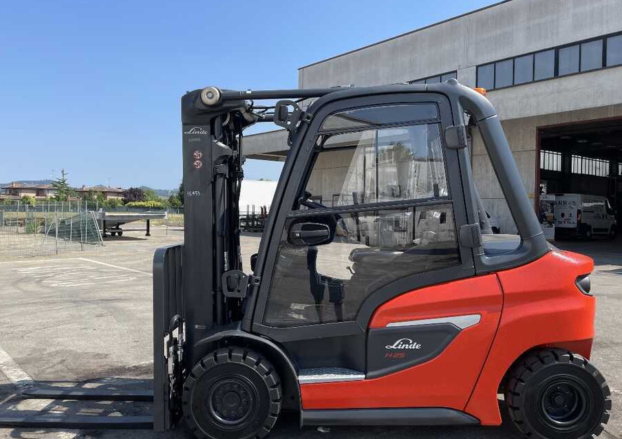 Linde H 25 D-01/1202 - מלגזת סולר: תמונה 4 Linde H 25 D-01/1202 - מלגזת סולר: תמונה 4