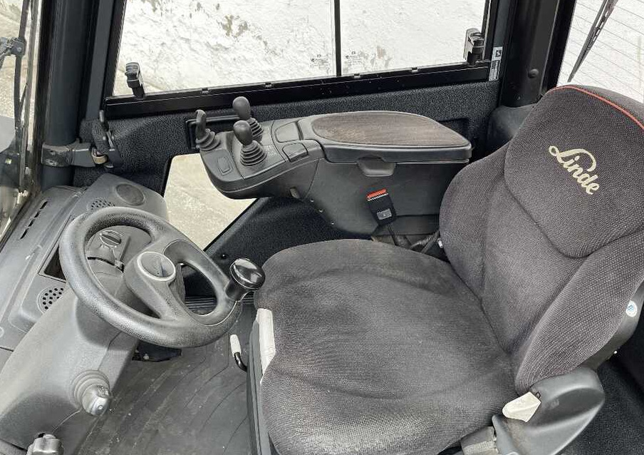 Linde H 35 D-02/393 - מלגזת סולר: תמונה 4 Linde H 35 D-02/393 - מלגזת סולר: תמונה 4
