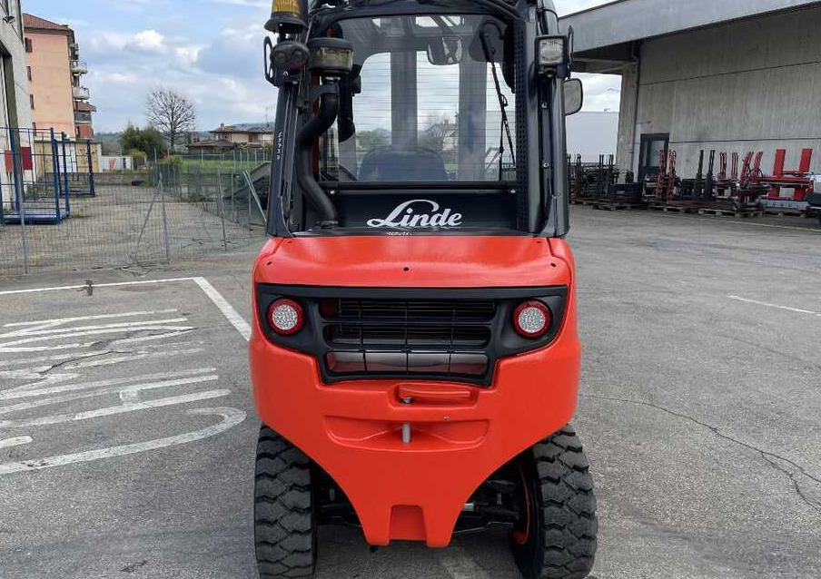 Linde H 35 D - מלגזת סולר: תמונה 3 Linde H 35 D - מלגזת סולר: תמונה 3