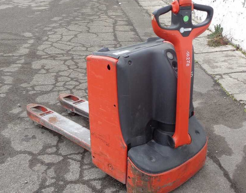 Linde T 16 - משאית משטחים: תמונה 4 Linde T 16 - משאית משטחים: תמונה 4