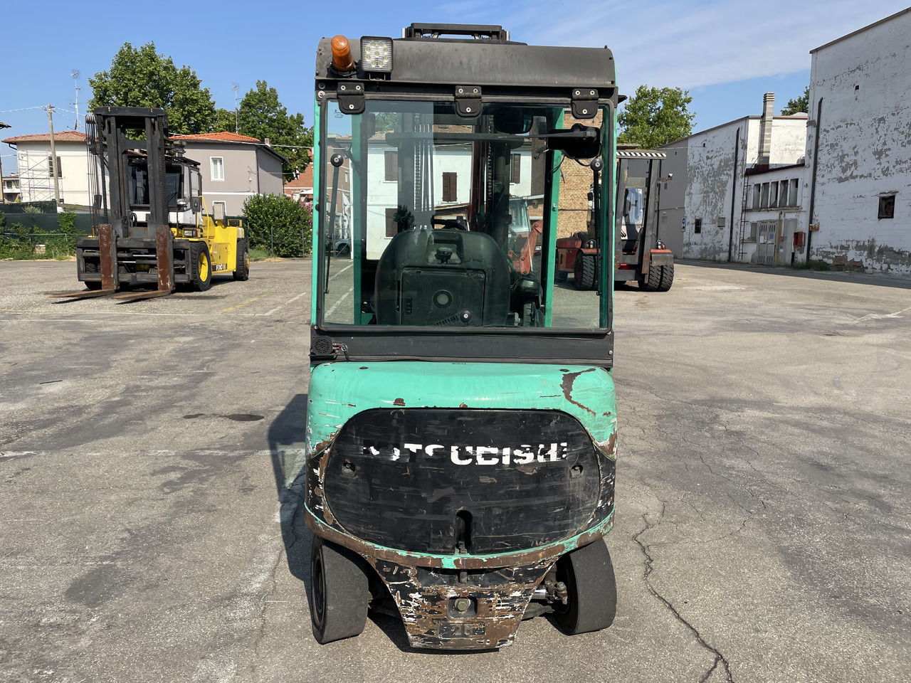 MITSUBISHI FB 25 - מלגזה חשמלית: תמונה 3 MITSUBISHI FB 25 - מלגזה חשמלית: תמונה 3