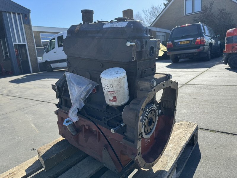 Fiat 8045 - מנוע: תמונה 3 Fiat 8045 - מנוע: תמונה 3