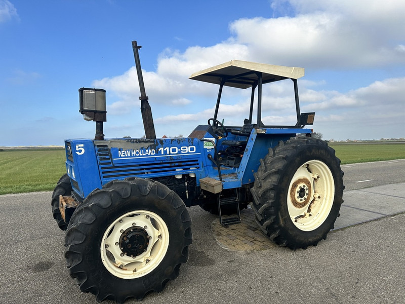 New Holland 110-90 DT - טרקטור חקלאי: תמונה 1 New Holland 110-90 DT - טרקטור חקלאי: תמונה 1