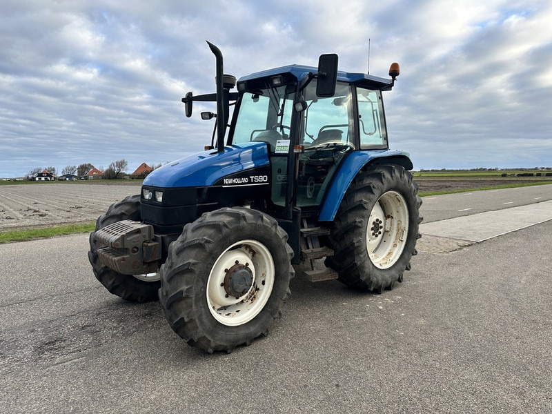 New Holland TS90 - טרקטור חקלאי: תמונה 1 New Holland TS90 - טרקטור חקלאי: תמונה 1