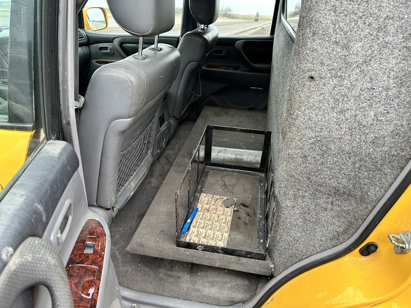 SUV Toyota Land Cruiser: תמונה 8