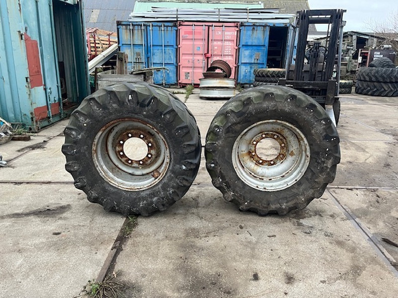Trelleborg en bkt 480\65 R24 TM 800 - חישוק: תמונה 1 Trelleborg en bkt 480\65 R24 TM 800 - חישוק: תמונה 1