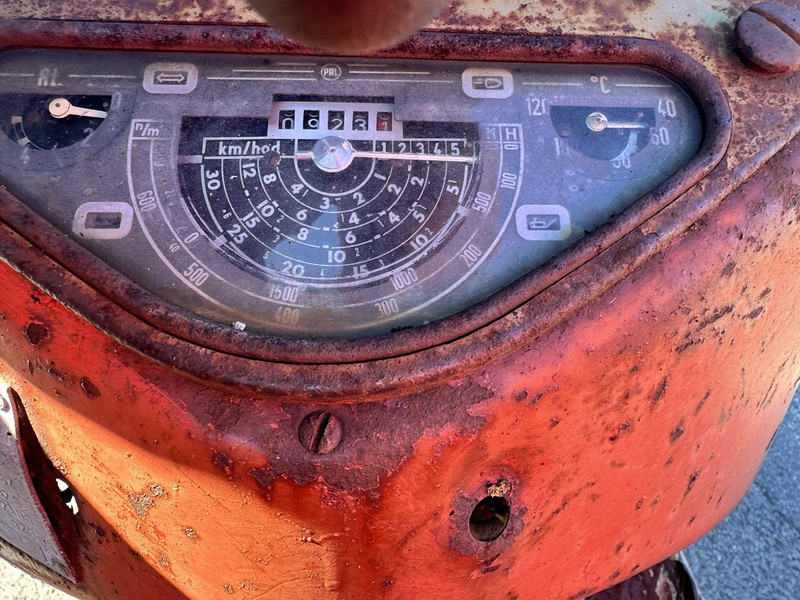 Zetor 4511 - טרקטור חקלאי: תמונה 5 Zetor 4511 - טרקטור חקלאי: תמונה 5