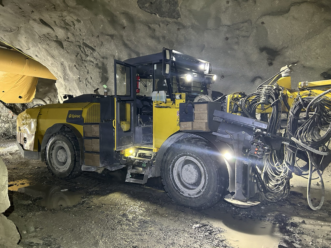 Atlas Copco Boltec E - מכונת כיוון: תמונה 1 Atlas Copco Boltec E - מכונת כיוון: תמונה 1