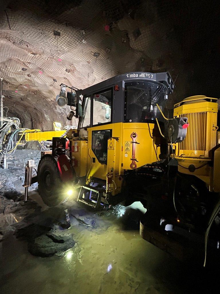 Atlas Copco (Epiroc) Simba ME7C - מכונת כיוון: תמונה 1 Atlas Copco (Epiroc) Simba ME7C - מכונת כיוון: תמונה 1