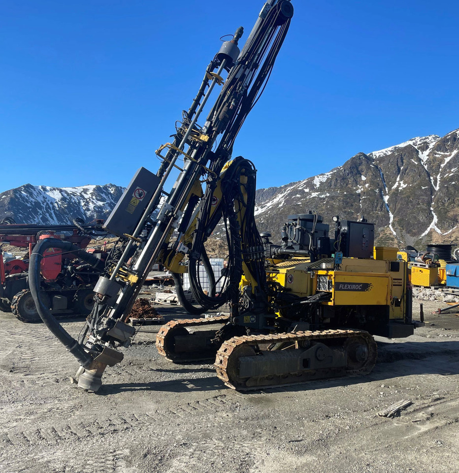 Atlas Copco FlexiROC T30 - אסדת קידוח: תמונה 2 Atlas Copco FlexiROC T30 - אסדת קידוח: תמונה 2