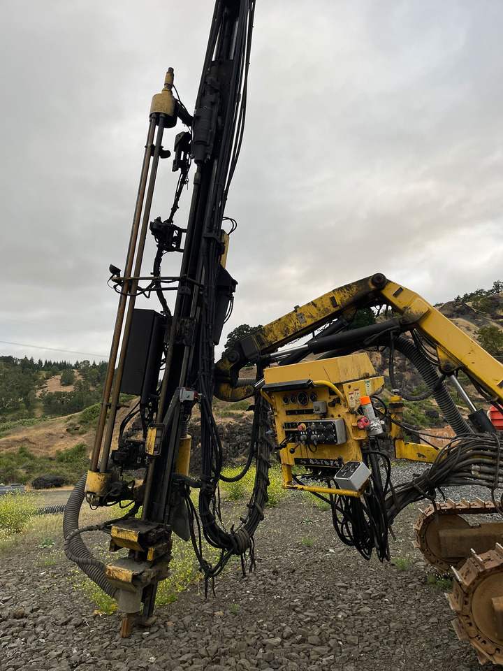 Atlas Copco ROC D3-01 - אסדת קידוח: תמונה 3 Atlas Copco ROC D3-01 - אסדת קידוח: תמונה 3