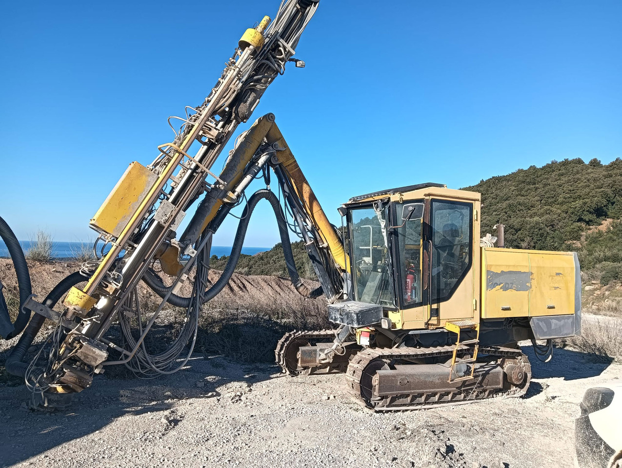 Atlas Copco ROC D7-11 - אסדת קידוח: תמונה 1 Atlas Copco ROC D7-11 - אסדת קידוח: תמונה 1