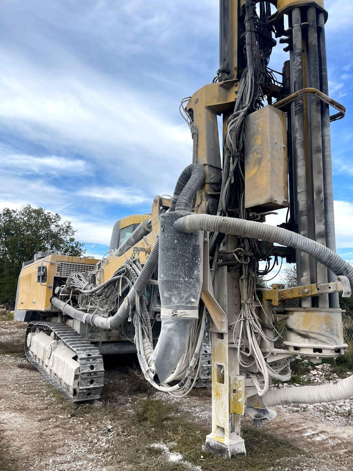 Atlas Copco ROC F9-CR - אסדת קידוח: תמונה 3 Atlas Copco ROC F9-CR - אסדת קידוח: תמונה 3